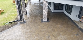 Courtyards and Patios-Carstairs